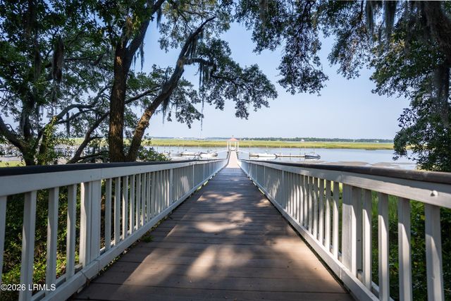 9 Newpoint Road, Beaufort, SC 29907