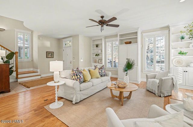 9 Newpoint Road, Beaufort, SC 29907