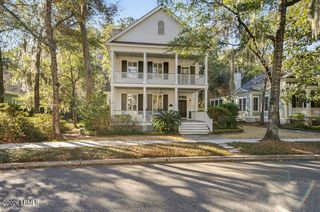 9 Newpoint Road, Beaufort, SC 29907