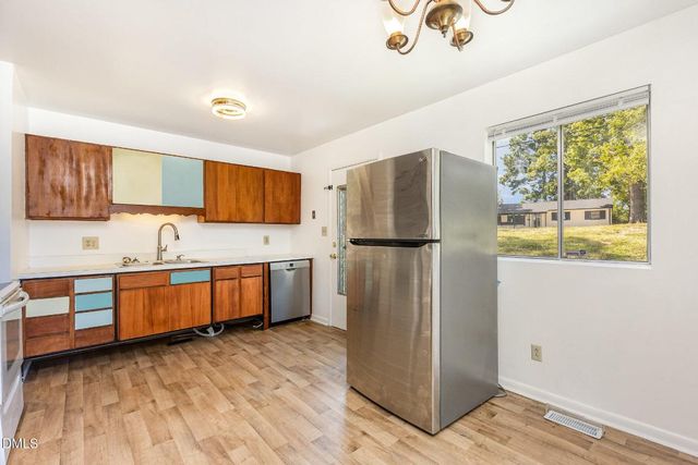 2400 Remington Road, Raleigh, NC 27610
