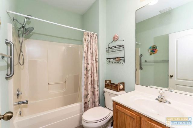 18 Torrey Pines Dr., Laguna Vista, TX 78578