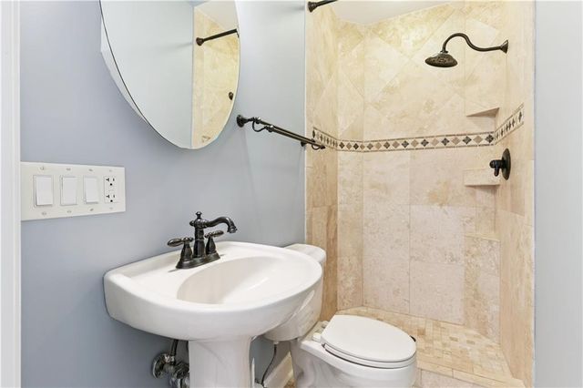 203 Sandpiper Road, Brunswick, GA 31523