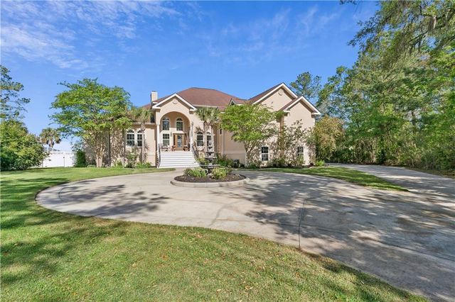 203 Sandpiper Road, Brunswick, GA 31523