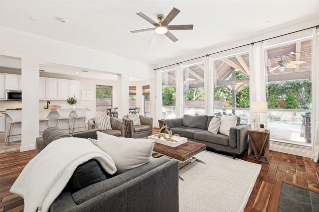 2552 Foxcreek Drive, Frisco, TX 75033