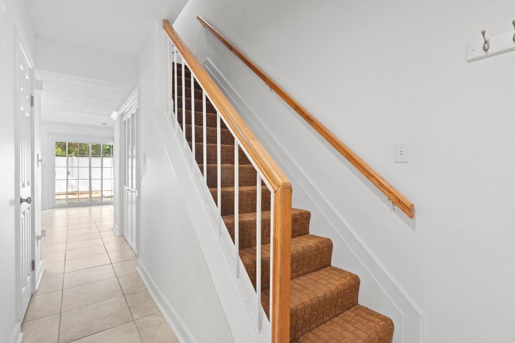 4505 N Kings Hwy Apt E6, Myrtle Beach, SC 29577 — photo 2