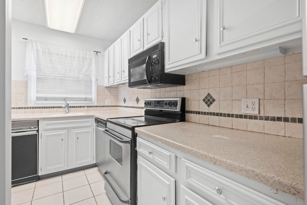 4505 N Kings Hwy Apt E6, Myrtle Beach, SC 29577 — photo 5
