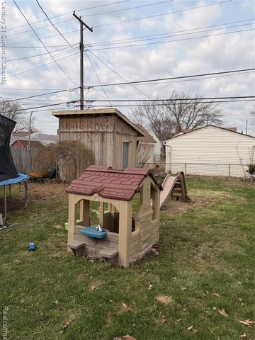 13272 Pullman Street, Southgate, MI 48195