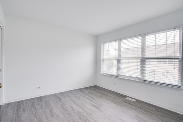 401 N Commerce Street 401, Aurora, IL 60504