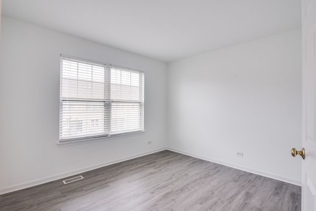 401 N Commerce Street 401, Aurora, IL 60504