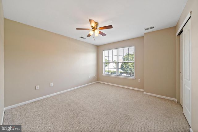 12 HIGHBRIDGE LN, West Deptford, NJ 08086