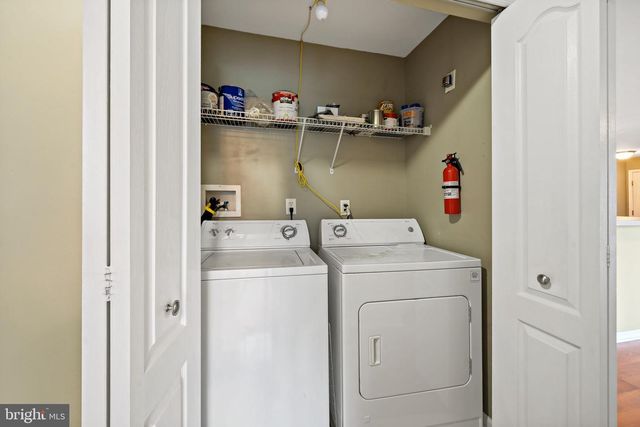 12 HIGHBRIDGE LN, West Deptford, NJ 08086