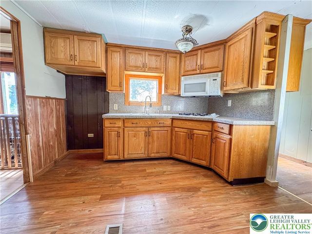 85 James Lane, Towamensing Twp, PA 18235