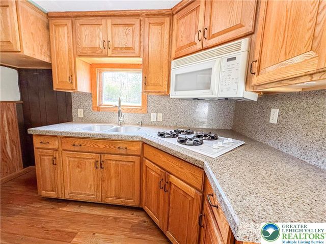 85 James Lane, Towamensing Twp, PA 18235