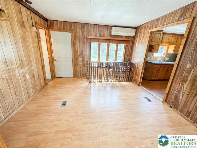 85 James Lane, Towamensing Twp, PA 18235