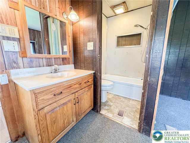 85 James Lane, Towamensing Twp, PA 18235