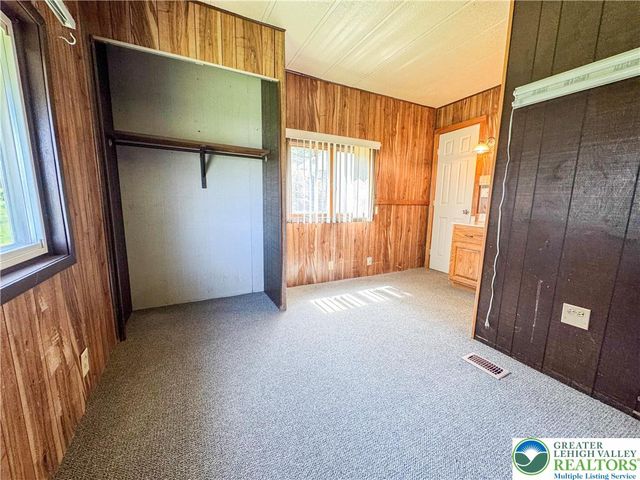 85 James Lane, Towamensing Twp, PA 18235