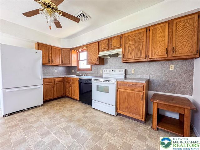85 James Lane, Towamensing Twp, PA 18235