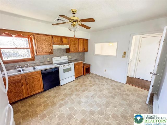 85 James Lane, Towamensing Twp, PA 18235