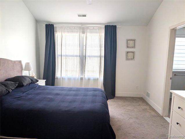 192 Raleigh Avenue, Auburn Hills, MI 48326