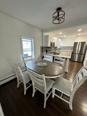 11 Barton St, Salem, MA 01970