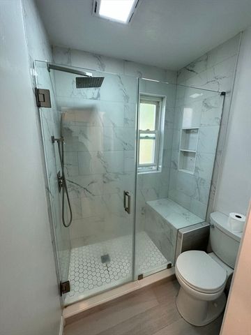 11 Barton St, Salem, MA 01970