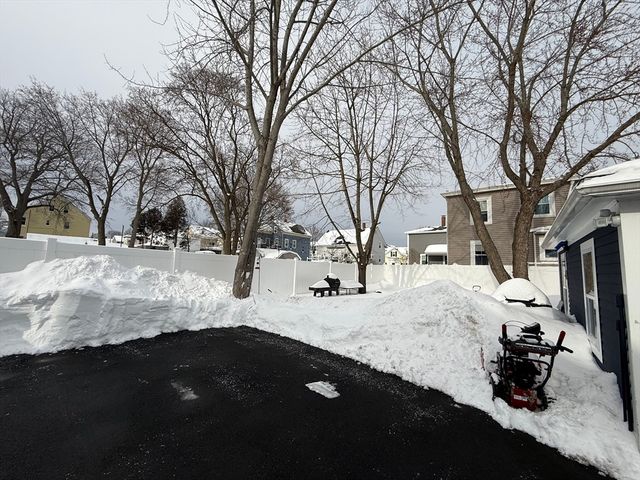 11 Barton St, Salem, MA 01970