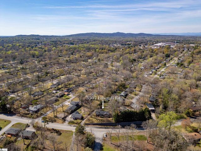 3507 Edwards Road, Taylors, SC 29687