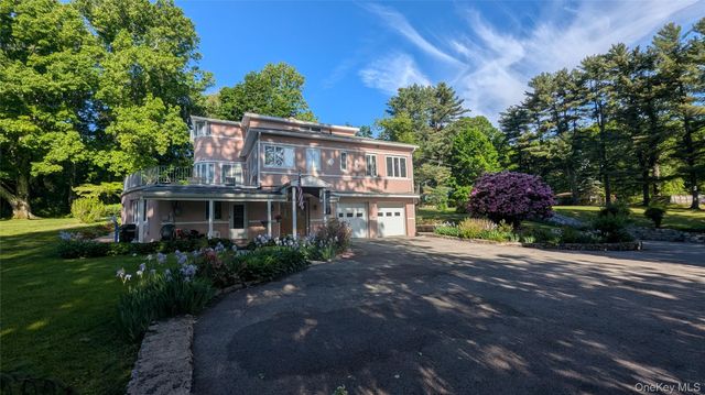 11 Dyckman Drive, Mohegan Lake, NY 10547