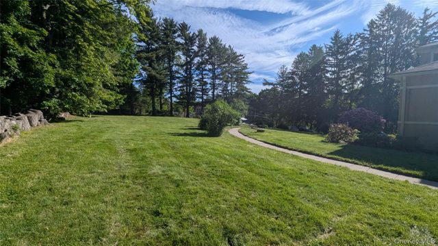 11 Dyckman Drive, Mohegan Lake, NY 10547