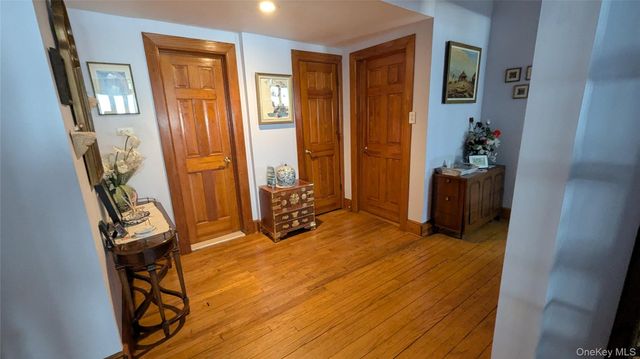 11 Dyckman Drive, Mohegan Lake, NY 10547