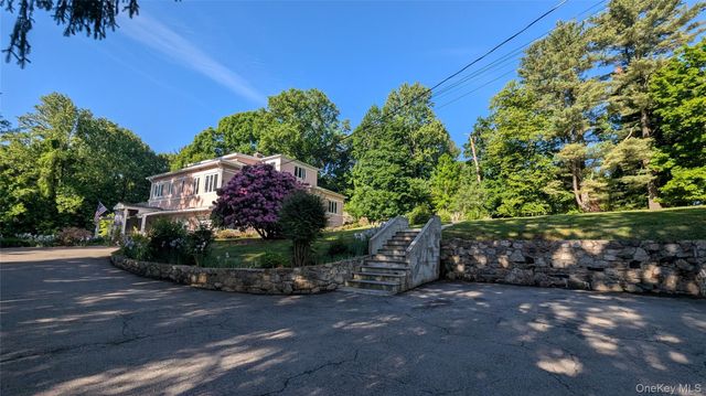11 Dyckman Drive, Mohegan Lake, NY 10547