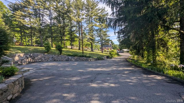 11 Dyckman Drive, Mohegan Lake, NY 10547