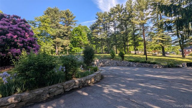 11 Dyckman Drive, Mohegan Lake, NY 10547
