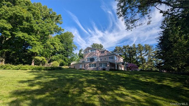 11 Dyckman Drive, Mohegan Lake, NY 10547