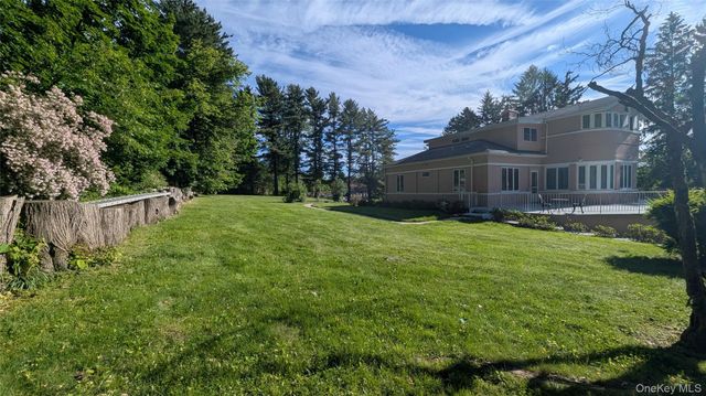 11 Dyckman Drive, Mohegan Lake, NY 10547