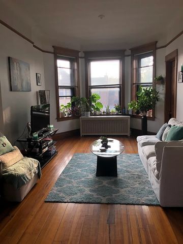 1827 N Lincoln Park West 3, Chicago, IL 60614