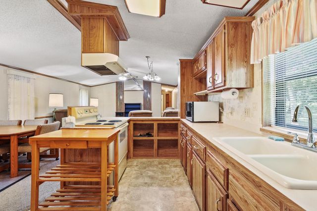 2496 Greer Road, Sadler, TX 76264