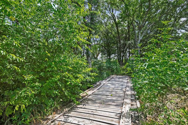 2496 Greer Road, Sadler, TX 76264