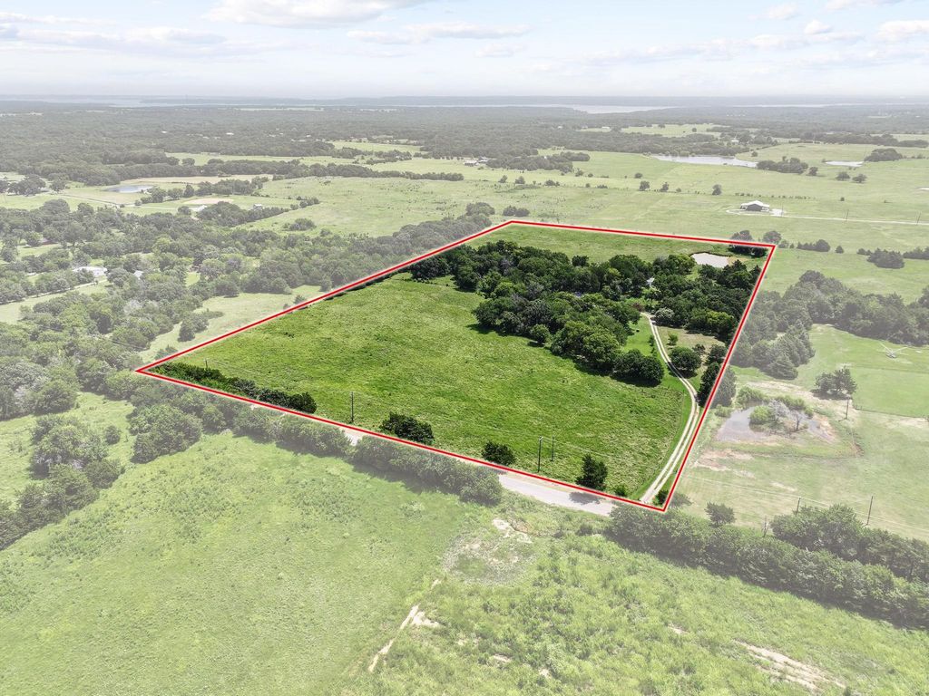 2496 Greer Road, Sadler, TX 76264