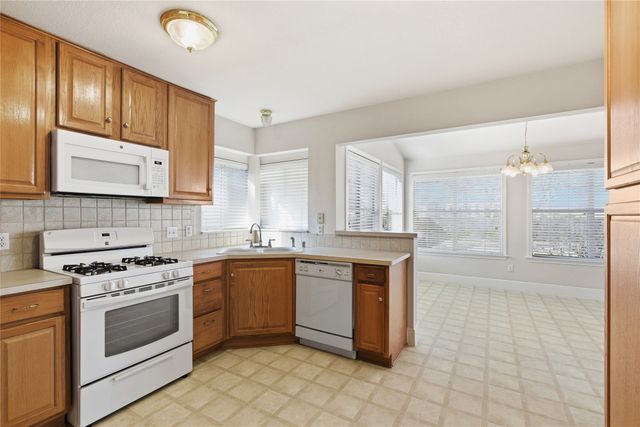 403 S 11th Street, Garland, TX 75040