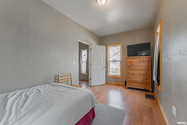 108 S CHURCH Street, Green Valley, IL 61534