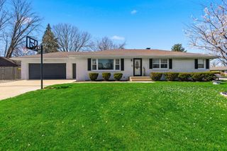 3311 Pinecrest Drive, Joliet, IL 60435
