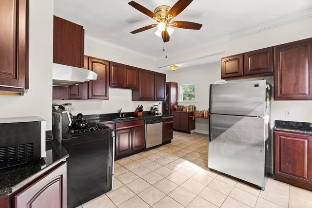 202 Rochambeau Ave 2, Providence, RI 02906