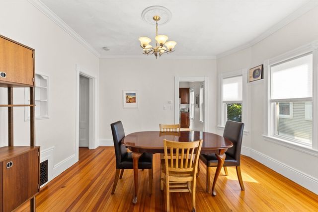 202 Rochambeau Ave 2, Providence, RI 02906