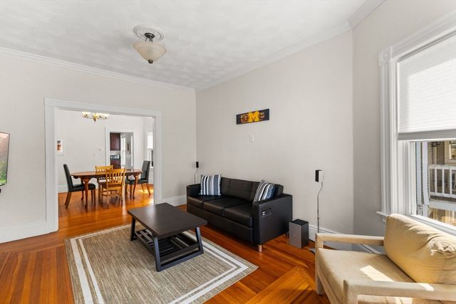 202 Rochambeau Ave 2, Providence, RI 02906