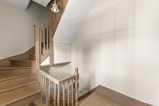 202 Rochambeau Ave 2, Providence, RI 02906