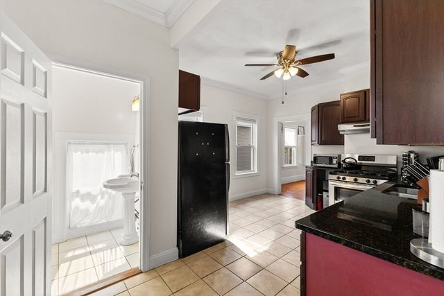 202 Rochambeau Ave 2, Providence, RI 02906