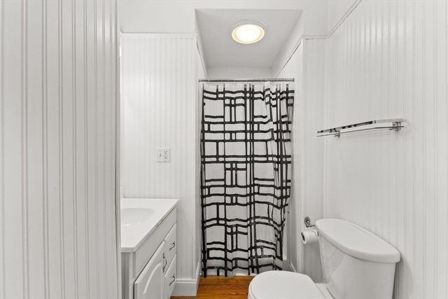 202 Rochambeau Ave 2, Providence, RI 02906