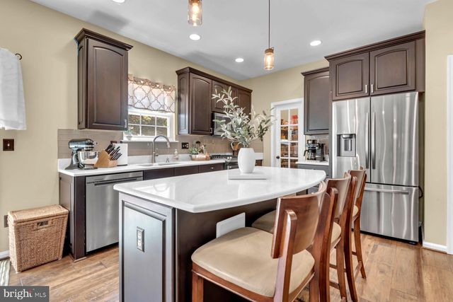 8213 WHITEBARK LN, Severn, MD 21144