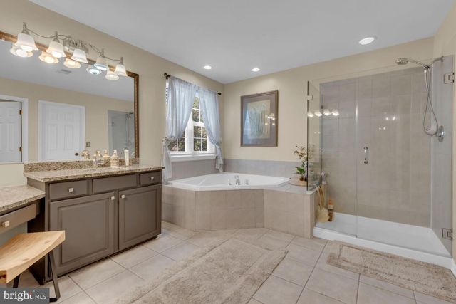 8213 WHITEBARK LN, Severn, MD 21144